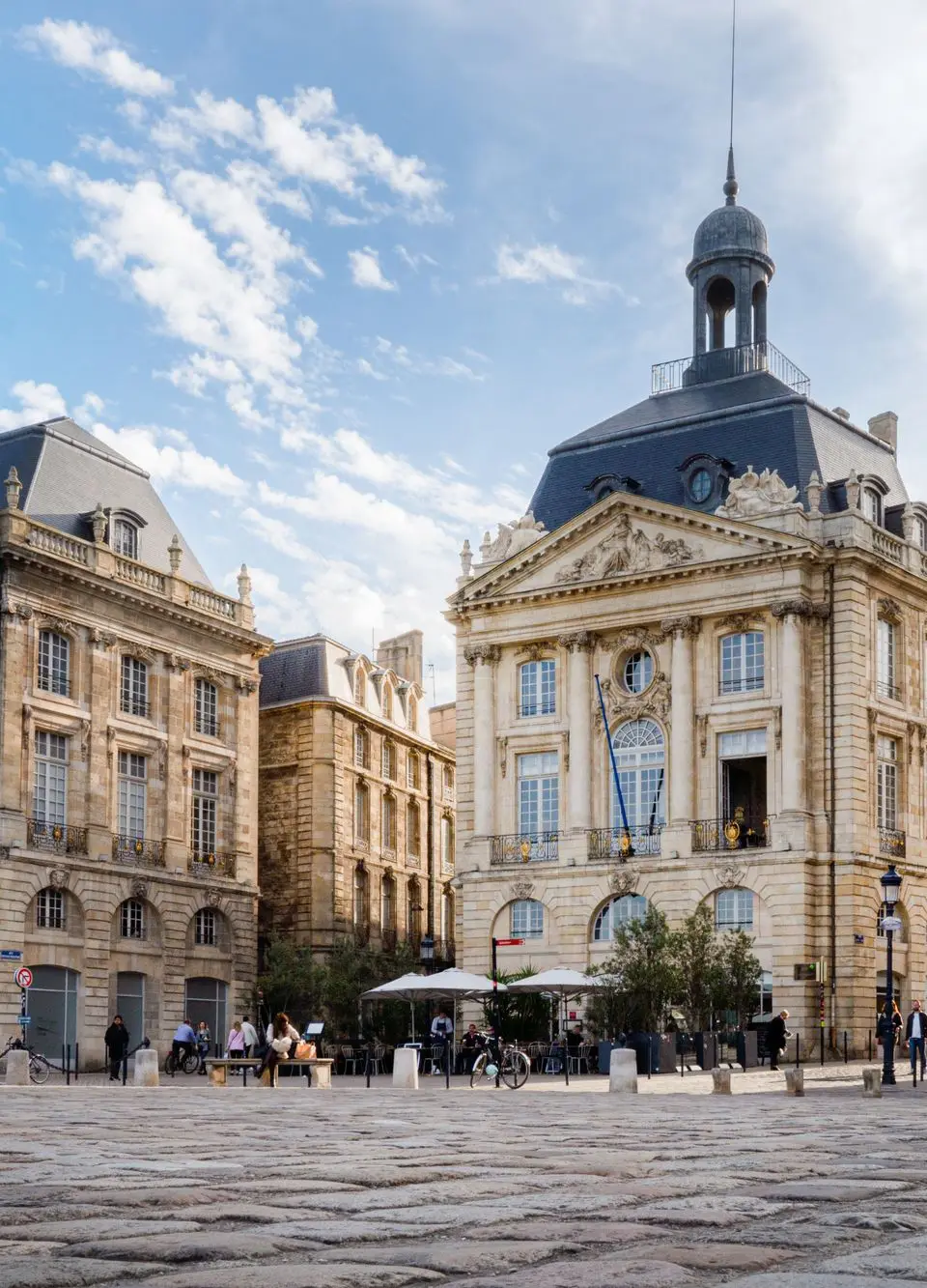 View of the iconic Place de la Bourse with classic French architecture in Bordeaux.