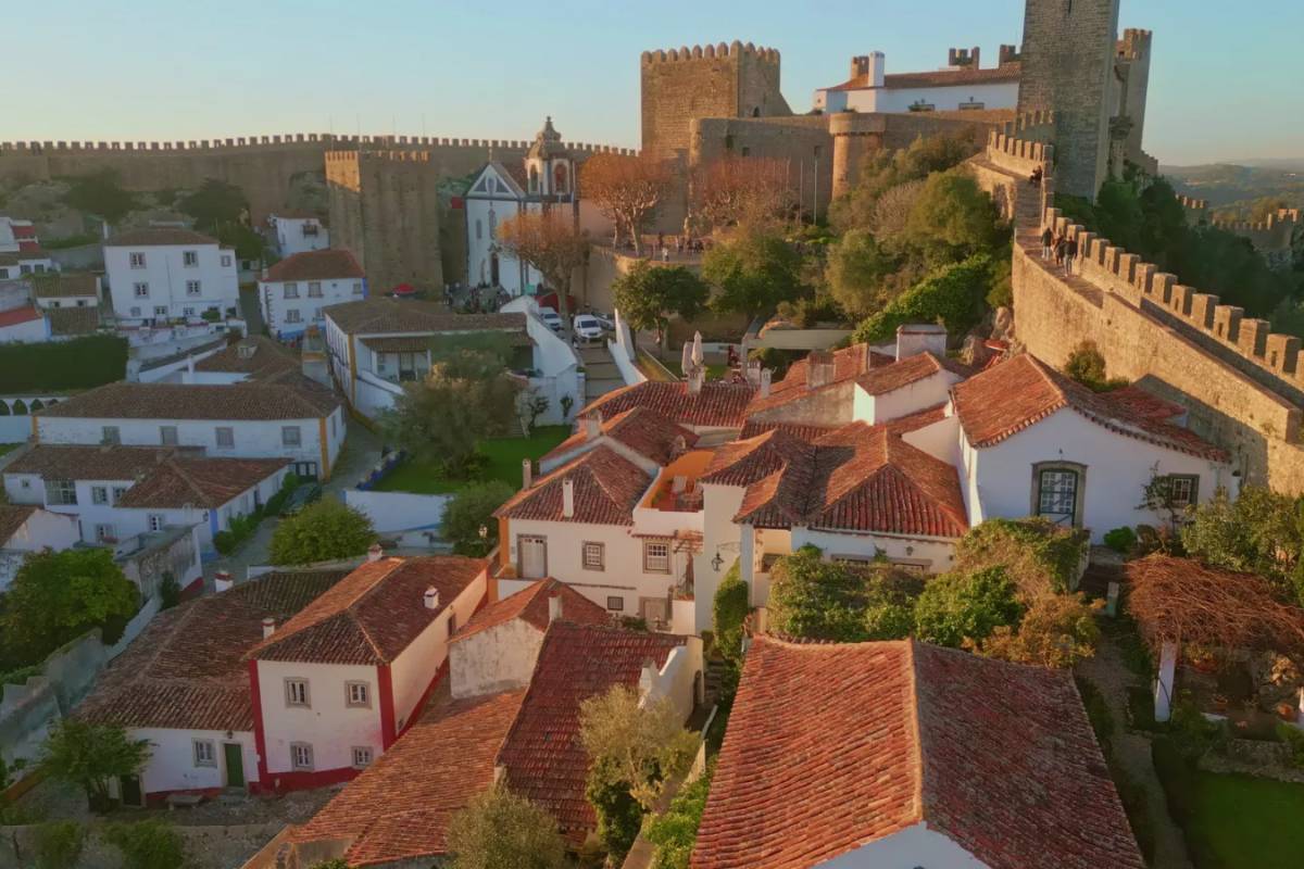 Circuit privé de Lisbonne à Porto | Óbidos, Nazaré, Batalha et Coimbra