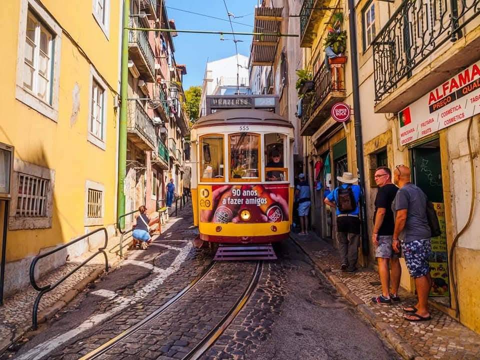 FULL DAY TOUR LISBON