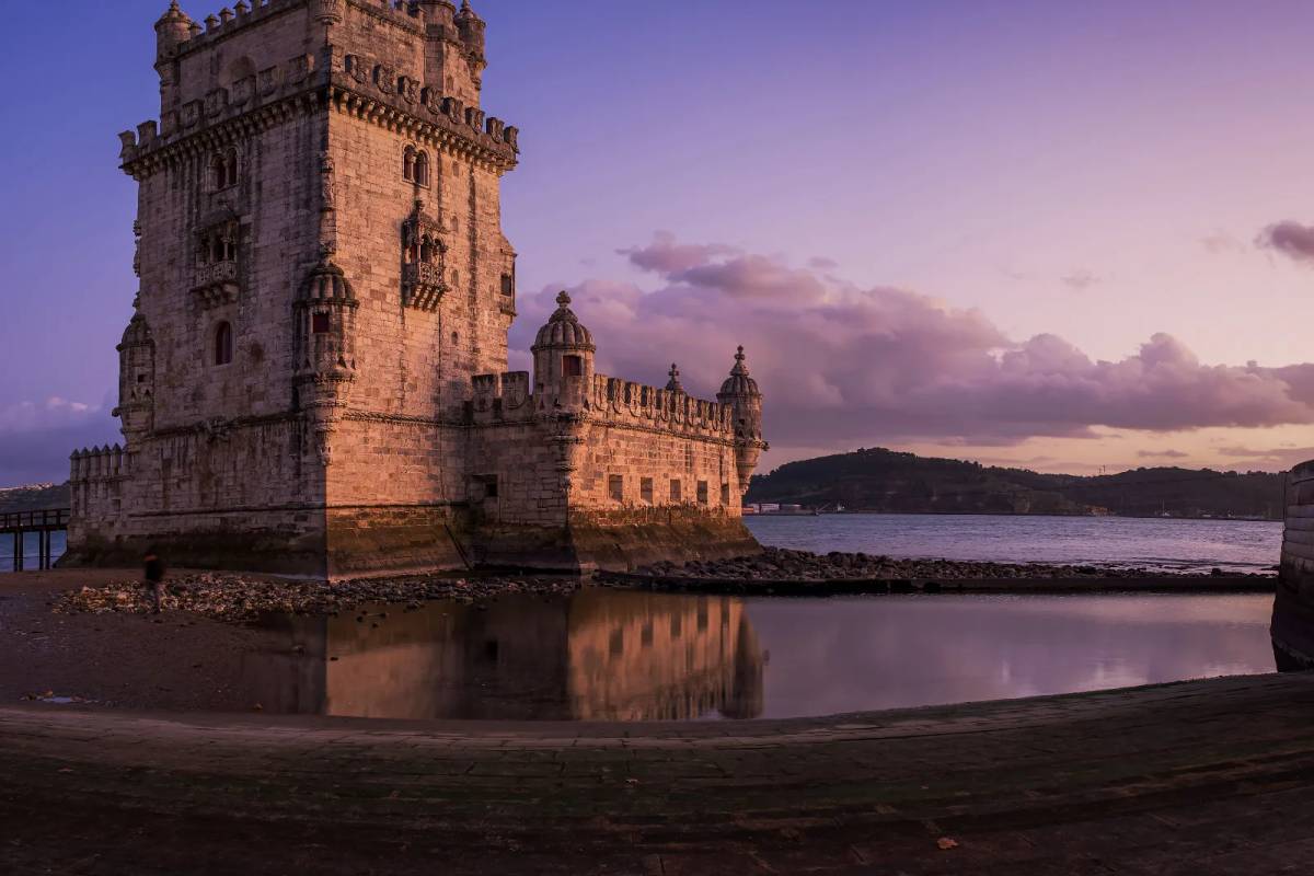 Transfer de Lagos (Hotel/Resort) para Lisboa (Hotel/Aeroporto) – Padrão dos Descobrimentos