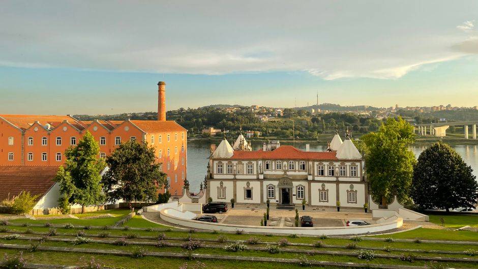 Transfer de Leiria (Hotel/Alojamento) para Lisboa (Hotel/Aeroporto) – Castelo de São Jorge