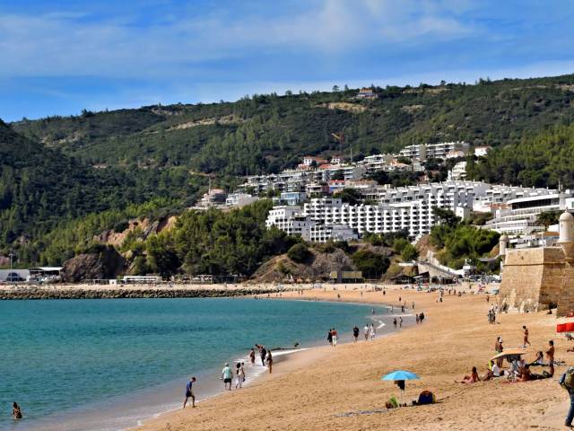 Arrábida and Sesimbra: Azeitão Wines, Beaches & Viewpoints — Private — 2