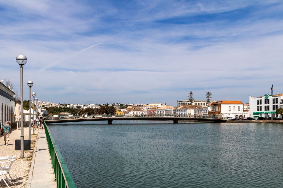 Private transfer to Lisbon Airport to Tavira — 2