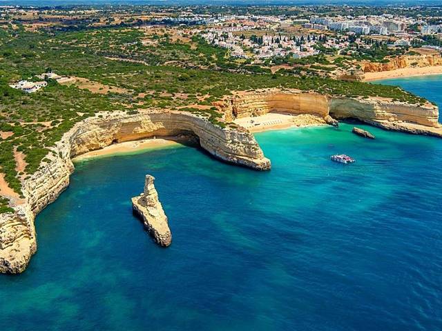 Discover Portugal. Plan your trip — 2