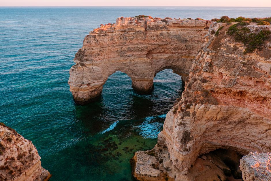 Passeio de Barco ao Nascer do Sol até à Gruta de Benagil — 2