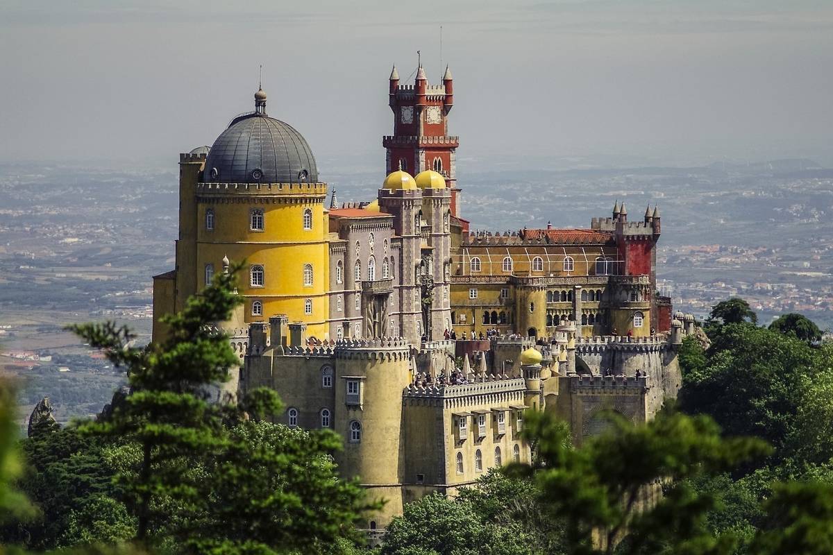 Night in Estoril, Cascais and Sintra with driver — 4 hours