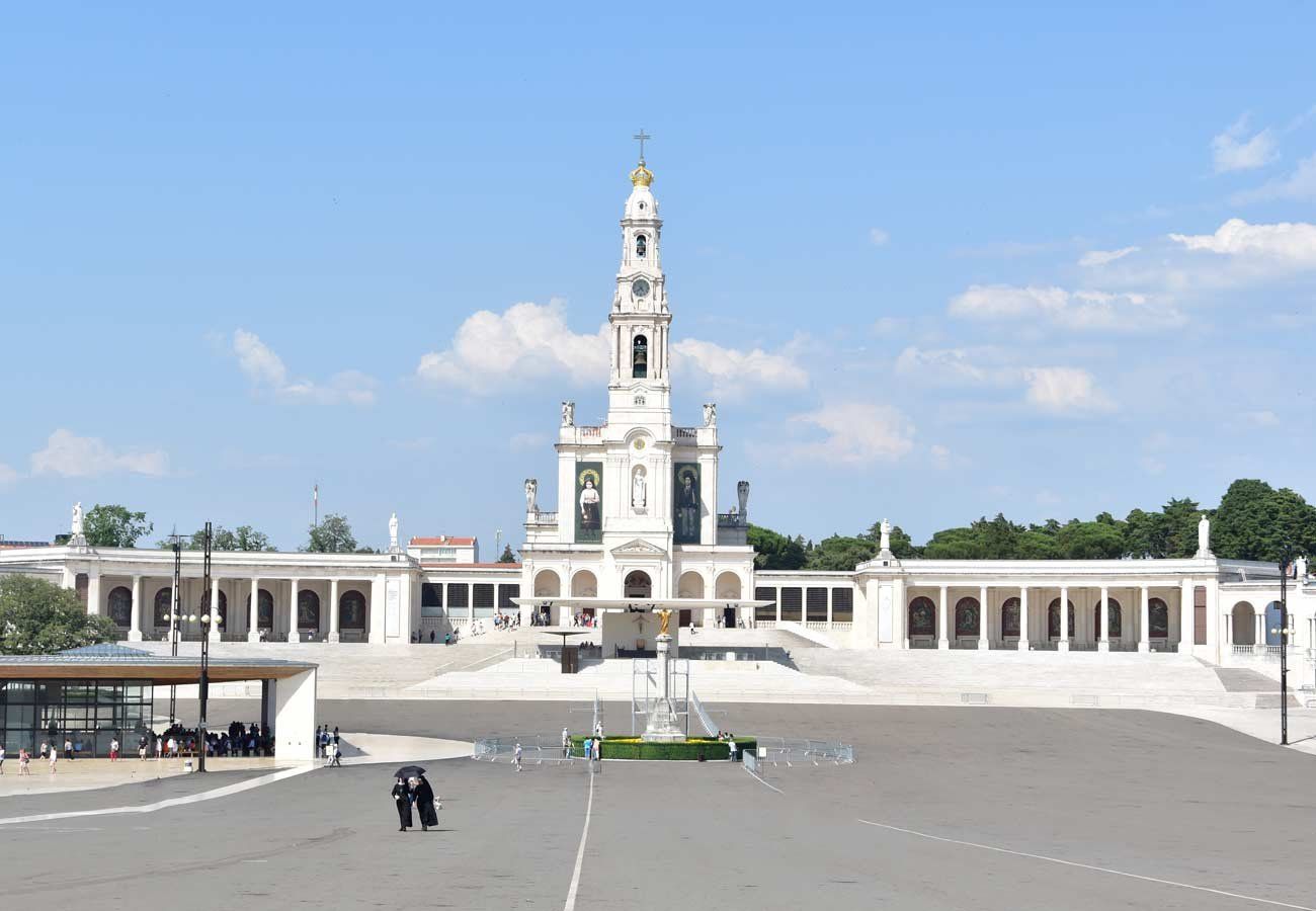 Óbidos → Nazaré → Alcobaça → Fátima → Batalha