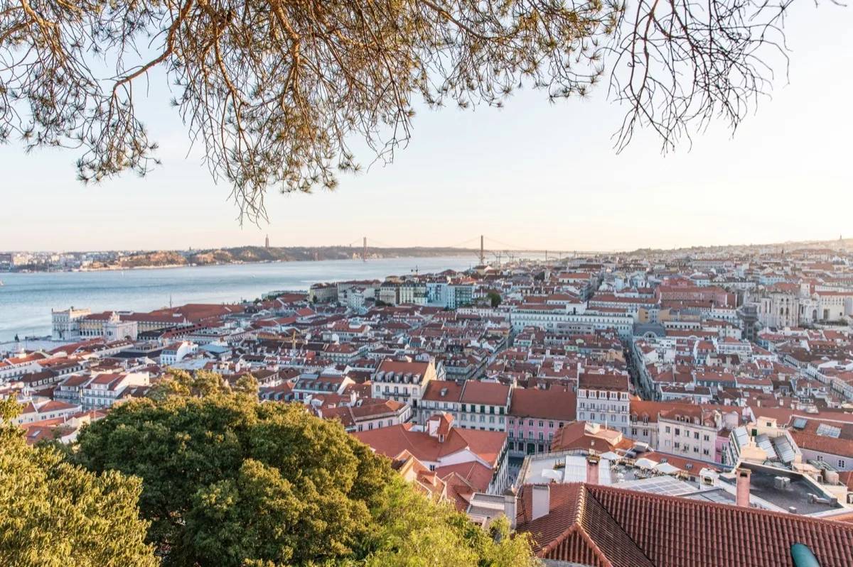 Lisbon Private Half-Day City Tour – Belém, Alfama & Pastel de Nata