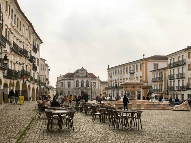Évora & Alentejo Private Wine Tour from Lisbon — 2