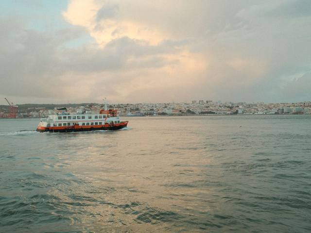 Oceanário e Barco — meio dia (4 h) — 3