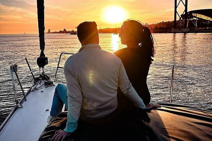 Balade en bateau au coucher du soleil à Lisbonne — 2