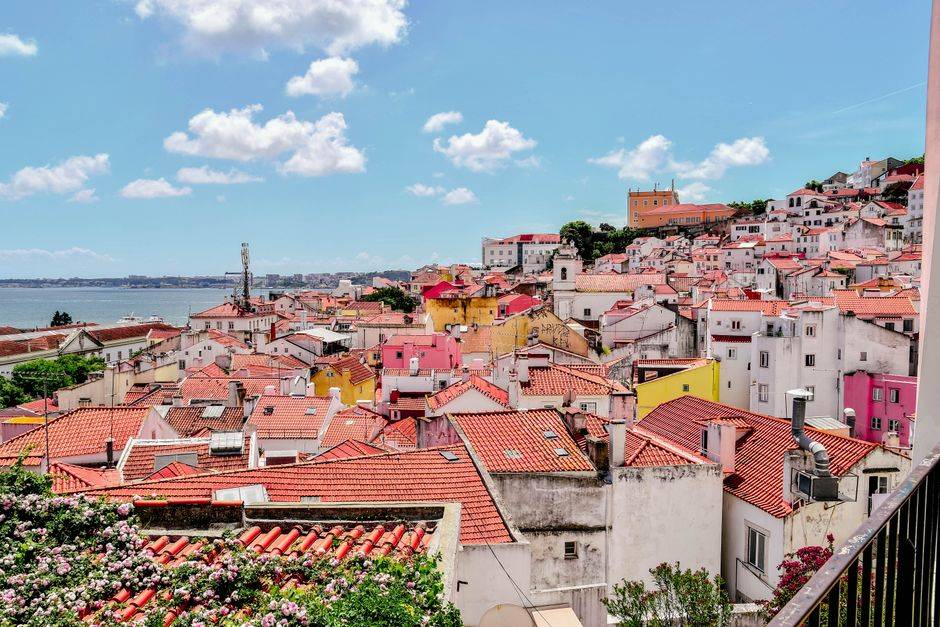 Traslado privado de Oporto a Lisboa | Comodidad y servicio excepcional