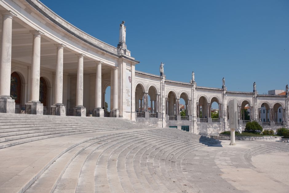 Transfers e tours Lisboa - Porto - Leiria - Fátima - Alcobaça -Tomar — 2